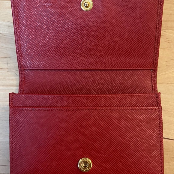 Authentic Prada cardholder - Picture 4 of 9